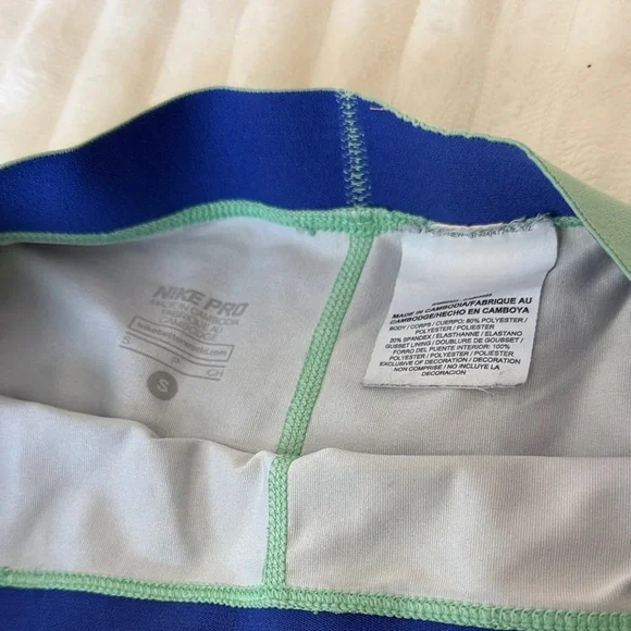 Nike Pro Green and Blue Patterned Shorts - Picture 2 of 4